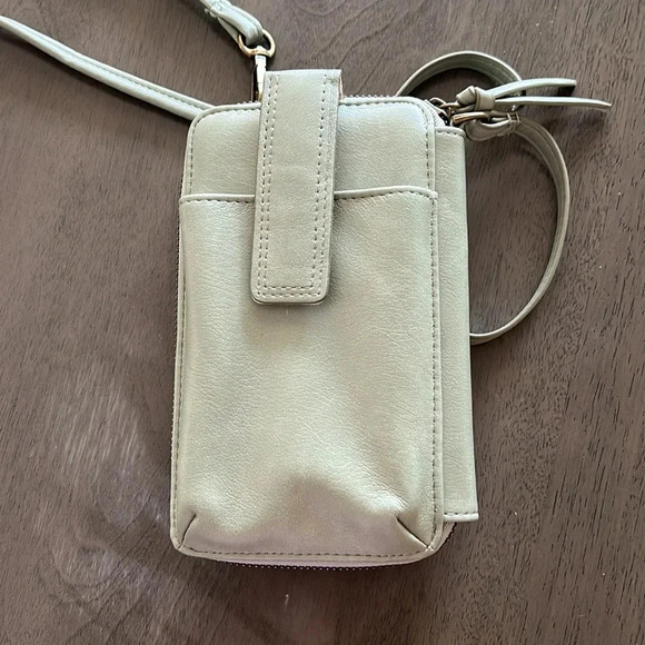 😍Seafoam green crossbody bag 😍 - Picture 2 of 5